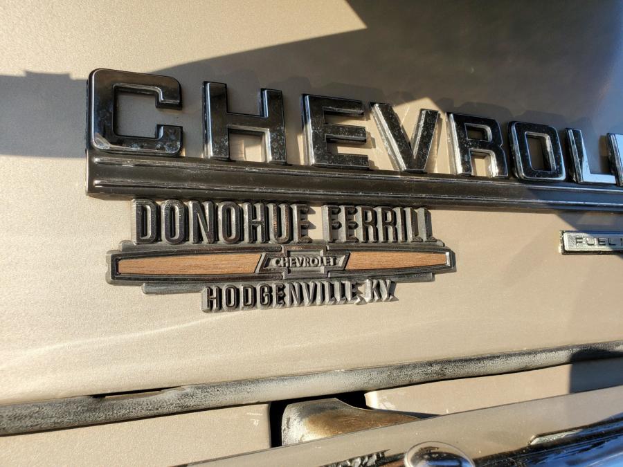 Логотип Chevrolet G20 Conversion Van  (CG21305) 1988 года  (фото 107 из 257)